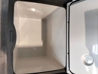 AEG Automotive Nevera termoeléctrica, KK 28 12/230