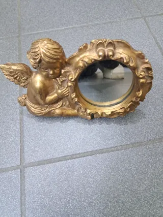 Specchietto vintage con amorino dorato