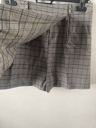 Falda pantalón cuadros Stradivarius