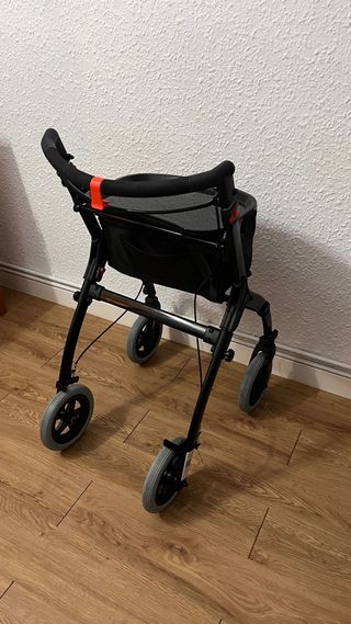 Andador Plegable para Ancianos