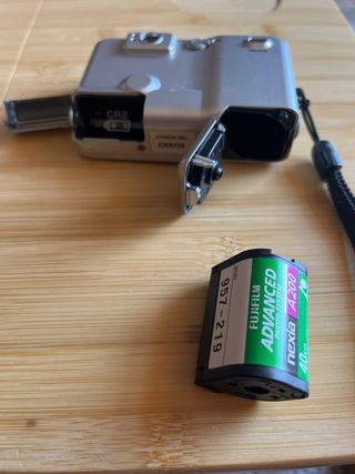 Cámara Canon IXUS L-1 Analógica Probada