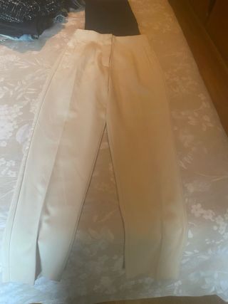 Pantalón Zara pinzas beige Talla S