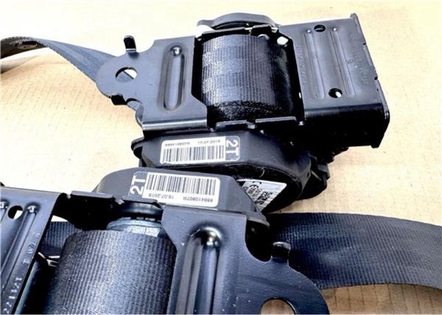 Juego cinturones traseros Megane 4