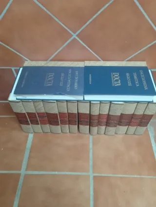 17 tomos de enciclopedia