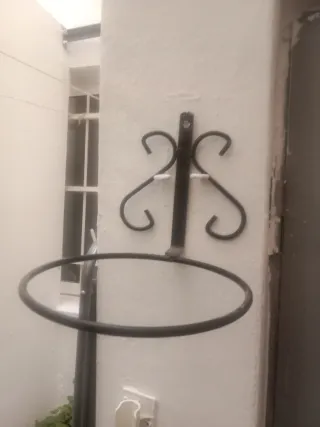 Colgadores para macetas de metal