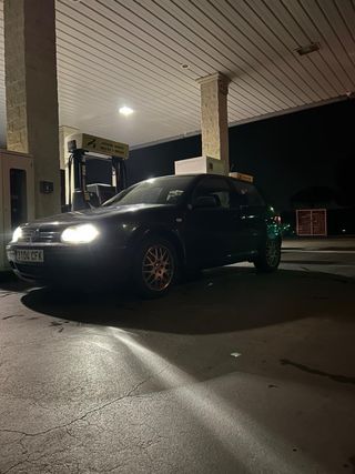 Volkswagen Golf 2004