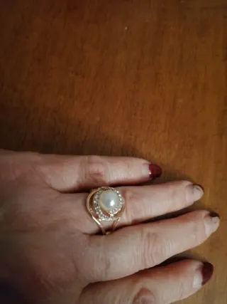 Anello con perla e zirconi dorato