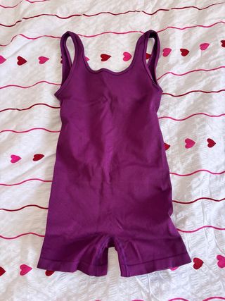 Mono entrenamiento morado