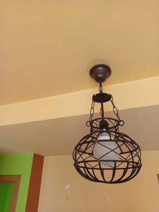 Lámpara colgante de metal