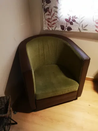 Poltrona in similpelle marrone e velluto verde