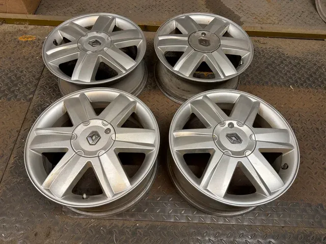 Llantas Renault 16"