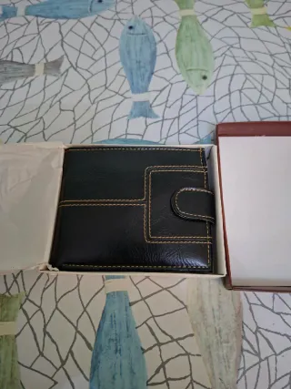 Cartera de piel negra para caballero