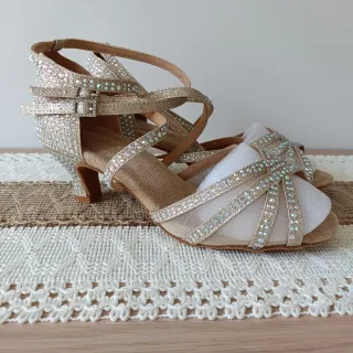 Zapatos de Baile Latino Dorados y brillos