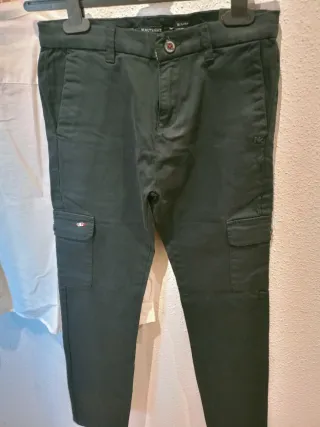 Conjunto Camisa Blanca y Pantalón Verde 12 años