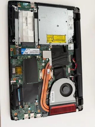 Portátil Gamer Asus ROG GL553V TIENE FALLO