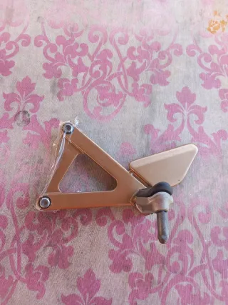 Estribera Izquierda Honda NSR 125 JC20