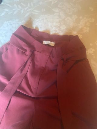 Pantalón granate talla S
