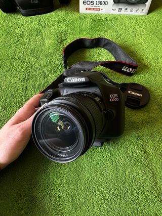 Kit Cámara Canon EOS 1300D + Bolso IS+ trípod HAMA