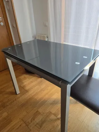 Tavolo da cucina estensibile in vetro e metallo