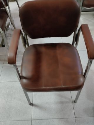 Lote 4 mesas bar y 12 sillas