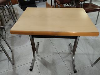 Lote 4 mesas bar y 12 sillas