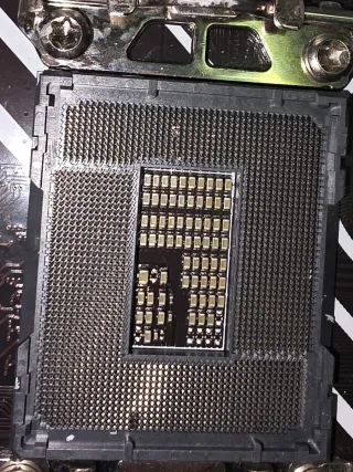 Placa Base Asus Prime Z690M-PLUS con pines doblado