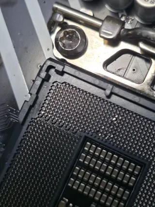 Placa Base Asus Prime Z690M-PLUS con pines doblado