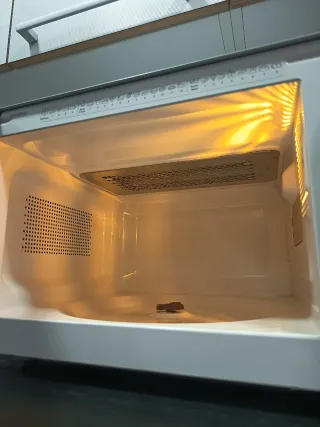 Microondas SilverCrest 700W 17L