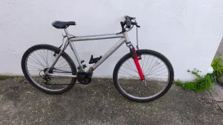 Bicicleta Montaña Talla M, funciona perfectamente