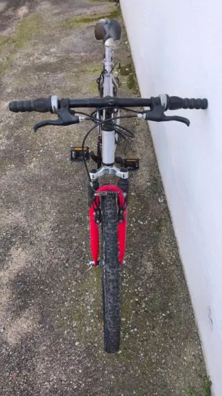 Bicicleta Montaña Talla M, funciona perfectamente