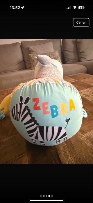 Cojín de actividades para bebé con juguetes