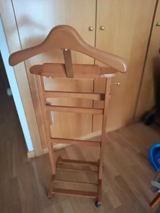 Galan de noche madera y metal