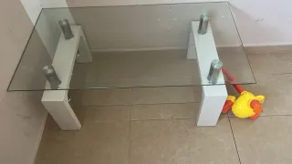 Tavolo da centro in vetro e metallo