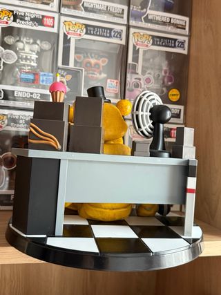 Golden Freddy 10th Anniversary Statue – FNaF