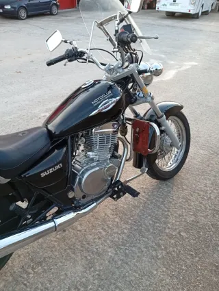 Suzuki Marauder 250cc Negra