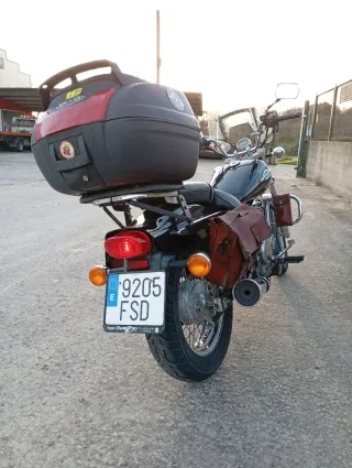 Suzuki Marauder 250cc Negra