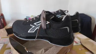 Zapatos de seguridad U-Power negros y plateados