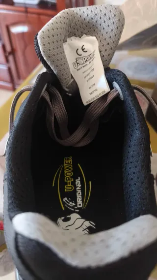 Zapatos de seguridad U-Power negros y plateados