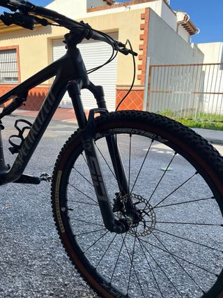 Bicicleta de montaña Specialized Doble Suspensión