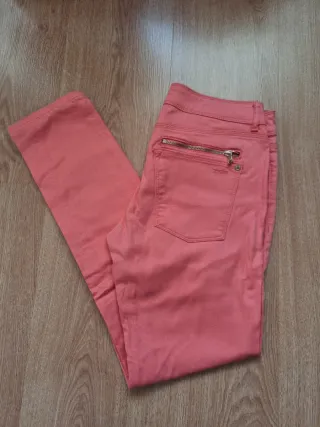 Pantalón adorno cremallera