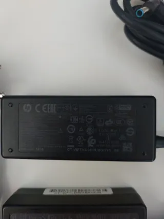 Cargador 45Watt Conector 4,5 x 3,0mm marca HP