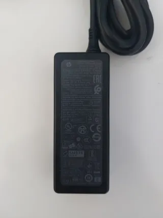 Cargador 45Watt Conector 4,5 x 3,0mm marca HP