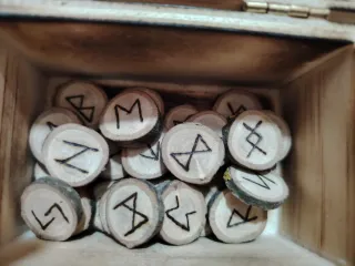 Runas Vikingas de Madera