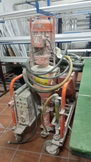 Máquina Proyectar 1600 y Flejar 1000