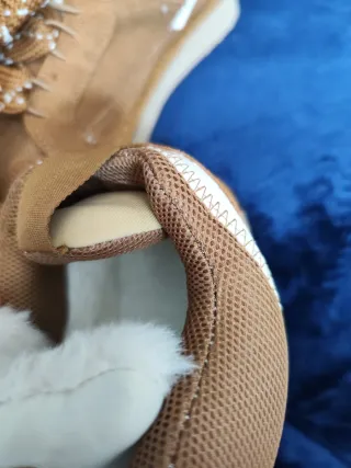 Zapatillas Marrones y Blancas