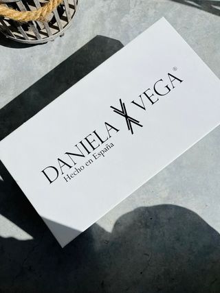 Sandalias Daniela Vega Piel Doradas Talla 40