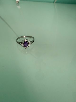 Anillo Plata con Piedra Morada