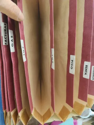 Archivador de acordeón marrón