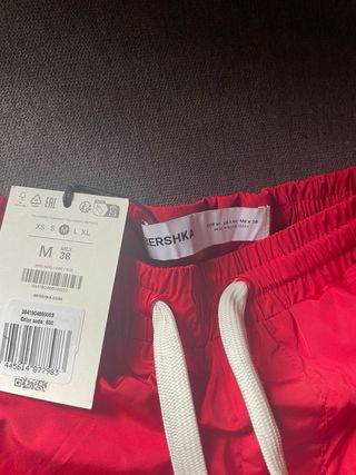Pantalones Nuevos Anchos Rojos Bershka - Talla M