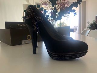 Zapatos de tacón CAFÉNOIR gris con lazo lateral